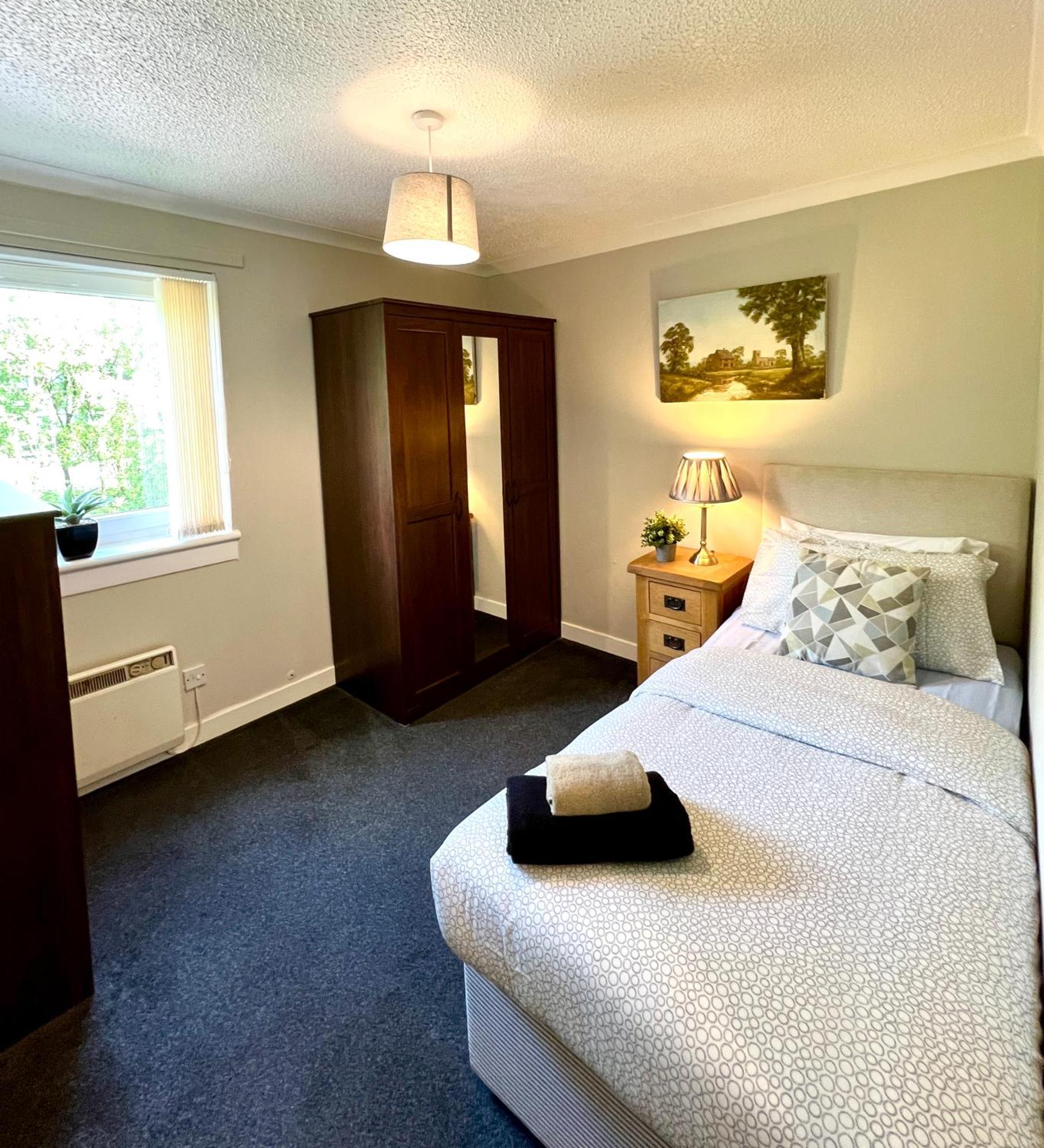 Spacious 2 Bed-Flat In Glasgow City - Free Parking Ngoại thất bức ảnh